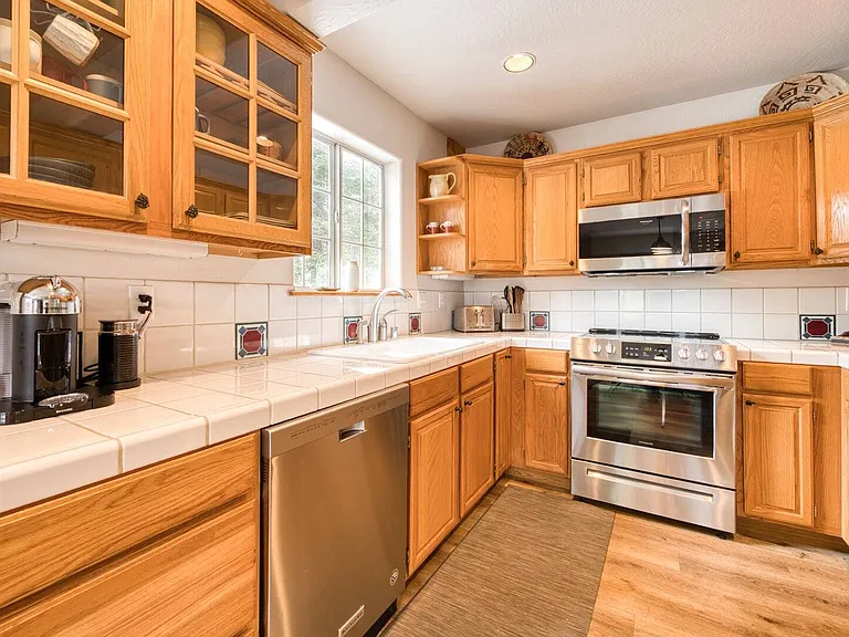 17305 Northwoods Blvd #2 — Photo 8