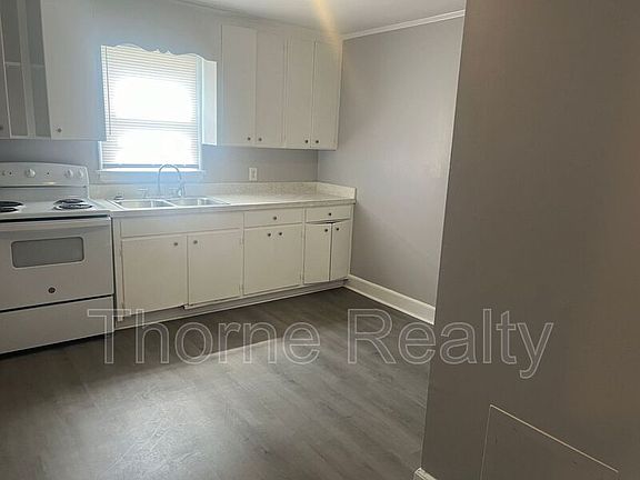3rd image of 513 Buick St