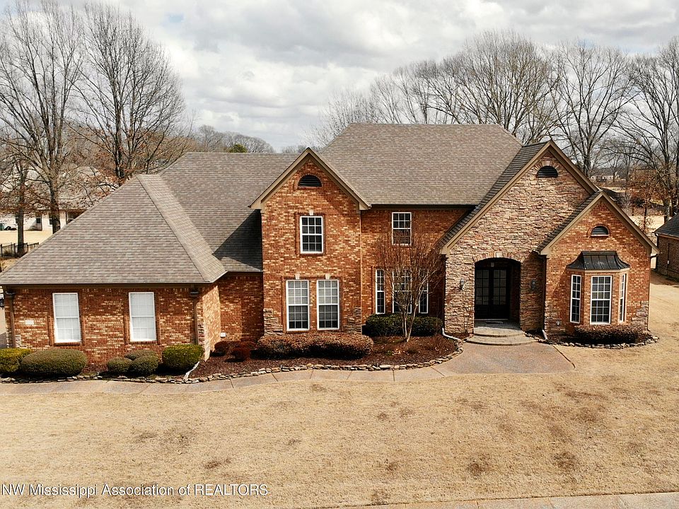1st image of 4000 Corbel Dr