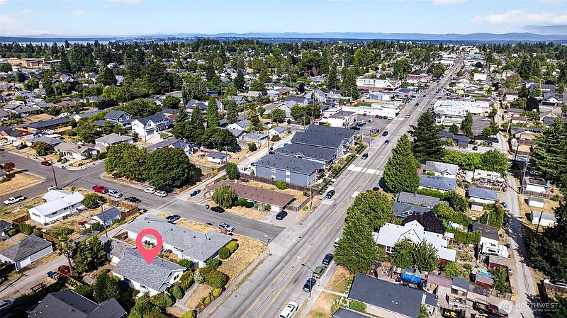 3rd image of 4605 6th Avenue