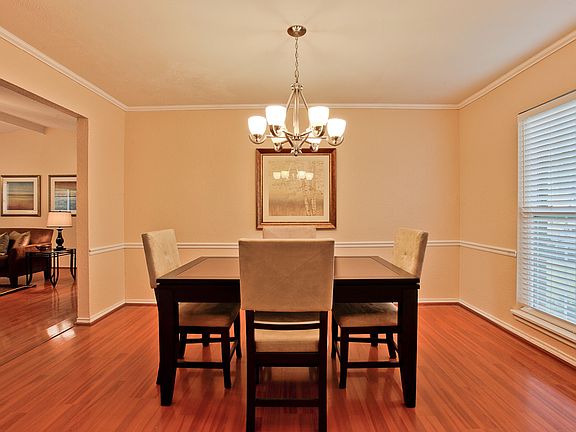 3rd image of 9105 Linda Vista Dr