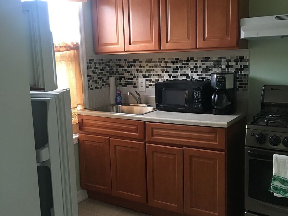 2nd image of 10425 118th Street # Fl 2nd