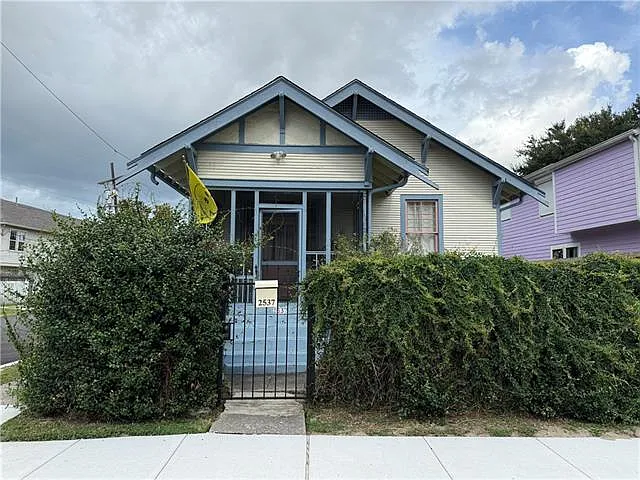 3 bed, 2.0 bath, 1786 sqft, $3,000 — Photo 1