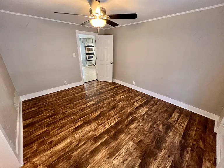 5638 Curzon Ave — Photo 21