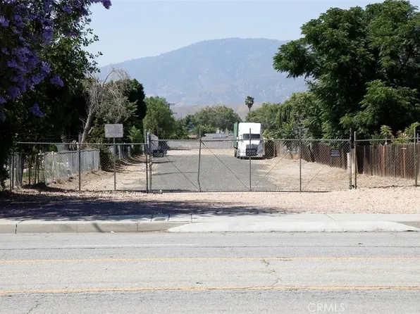 1812 W Base Line St #4, San Bernardino, CA 92411