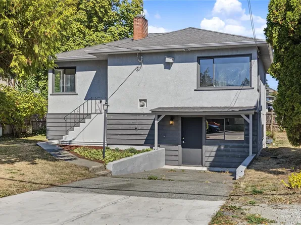 244 Regina Ave, Saanich, BC V8Z 1J5