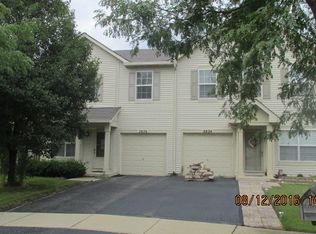 2826 Rebecca Ct, Montgomery, IL 60538