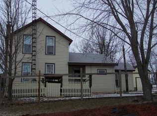 10240 School St, Gratiot, WI 53541