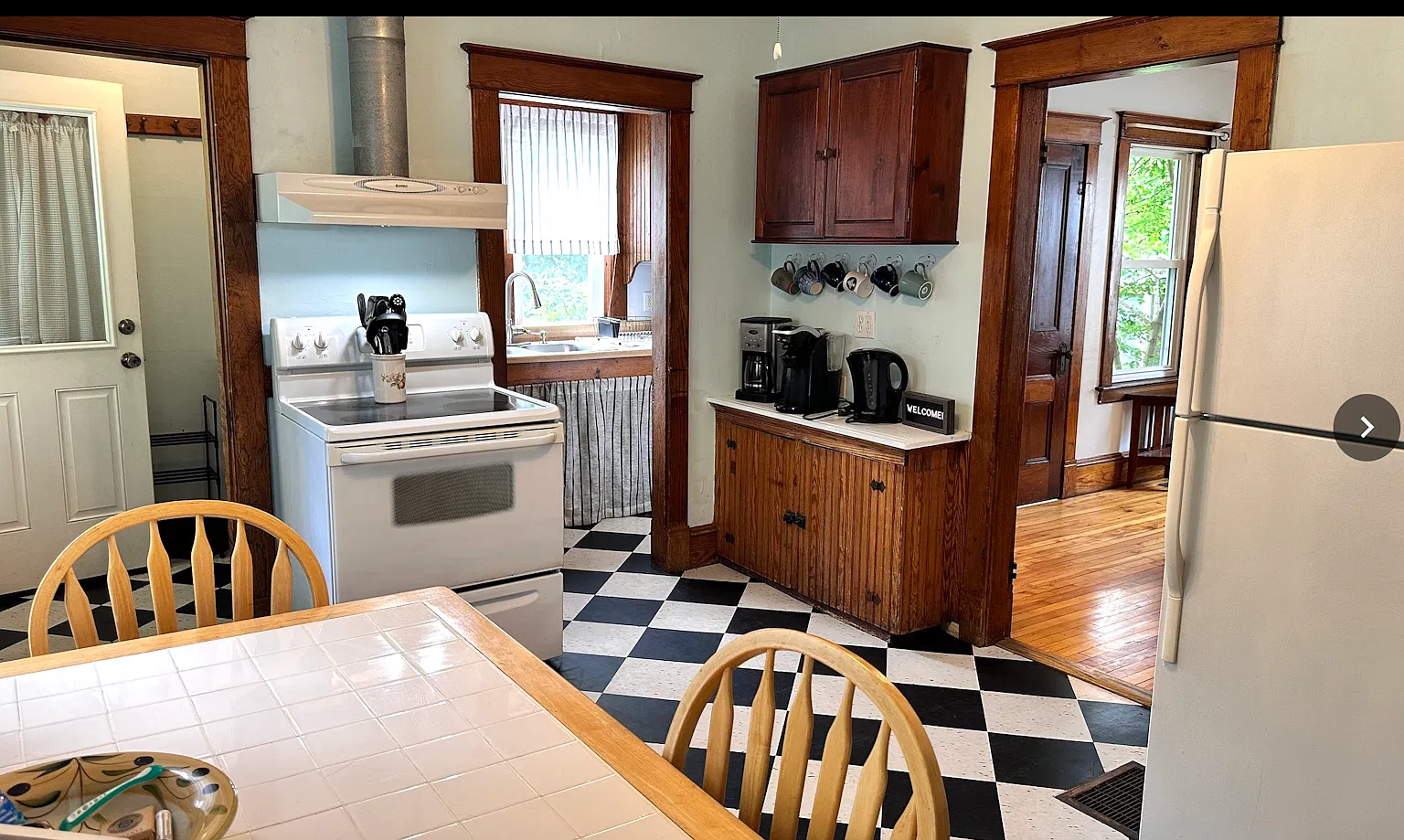 30 Dana Street, Unit B — Photo 2
