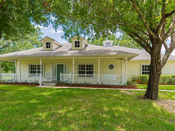 2nd image of 10631 Pine Needle Dr