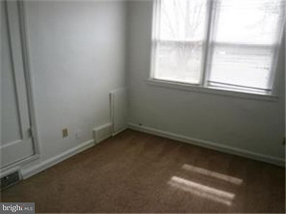 4th image of 1002 Dover Ave
