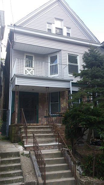 1st image of 104 Treacy Ave