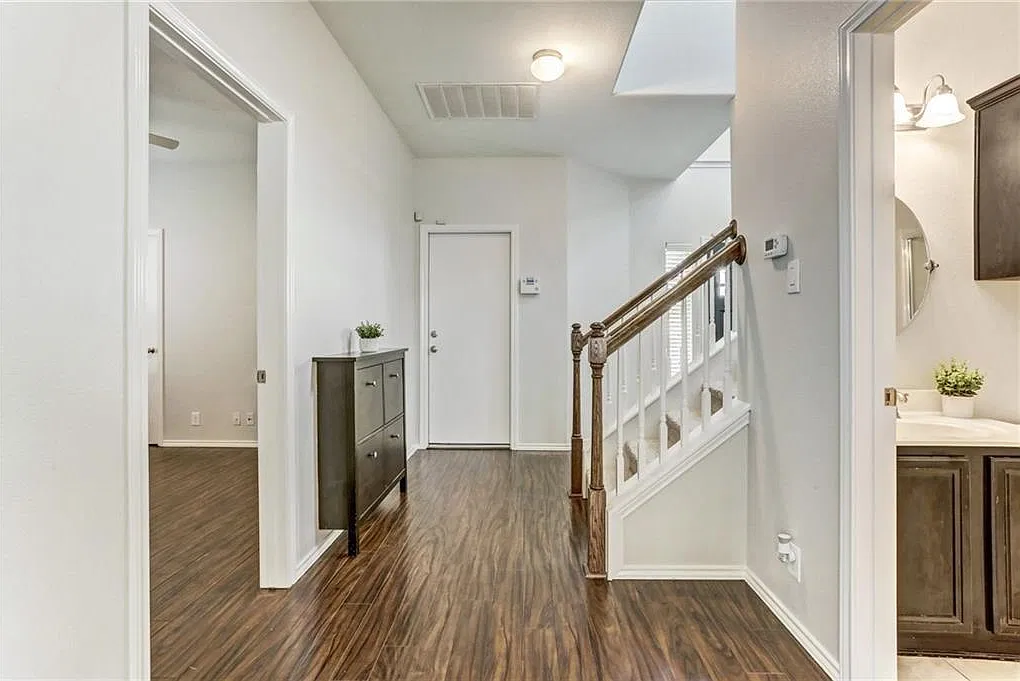 8813 White Ibis Dr — Photo 3
