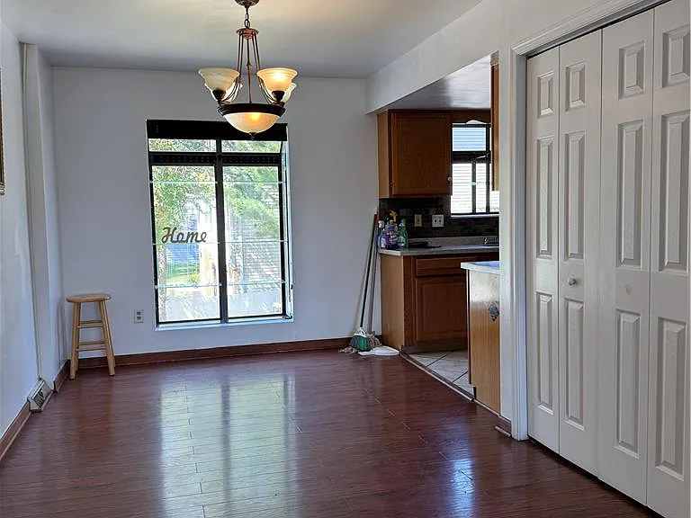 1633 E Cedar St — Photo 8