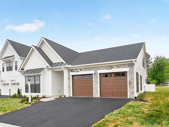 3rd image of 7526 Steep Rock Dr