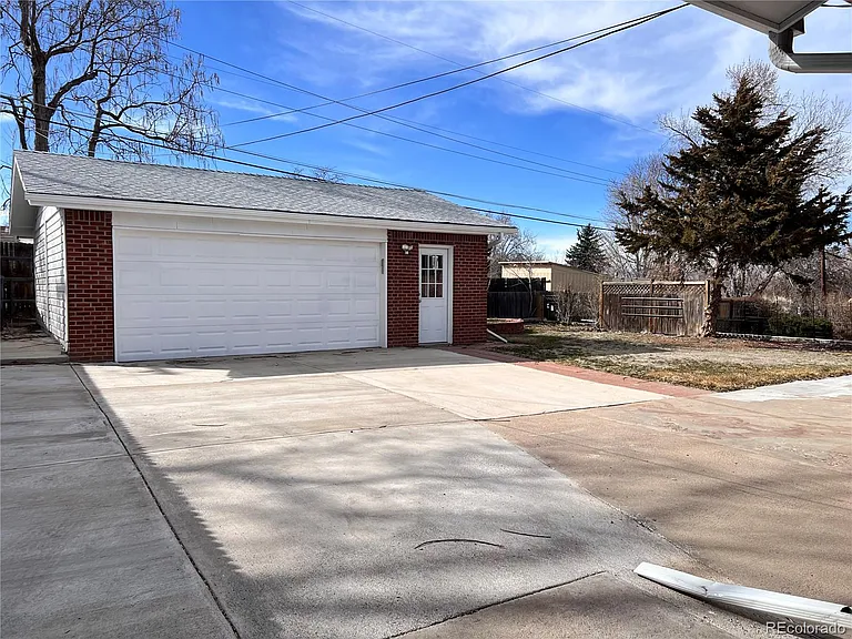 2271 S Vrain St — Photo 4