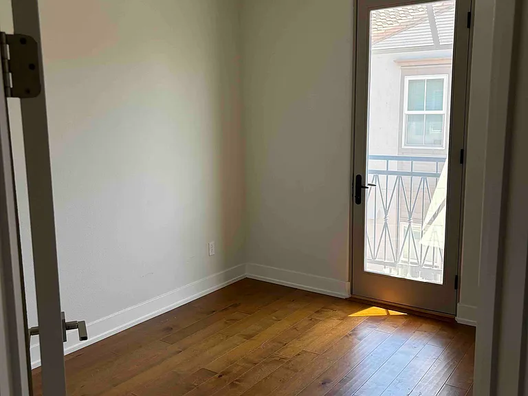 2343 Toledo Ter — Photo 23