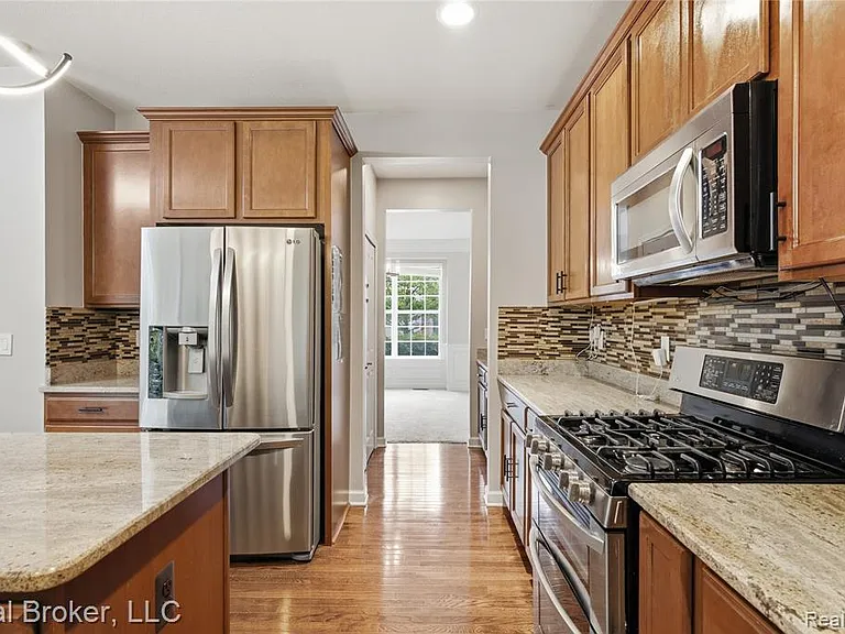 26978 Maxwell Ct — Photo 9