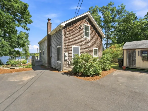 111 King Philip Rd, Norton, MA 02766
