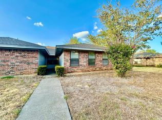 4607 Menzer Rd, Fort Worth, TX 76103