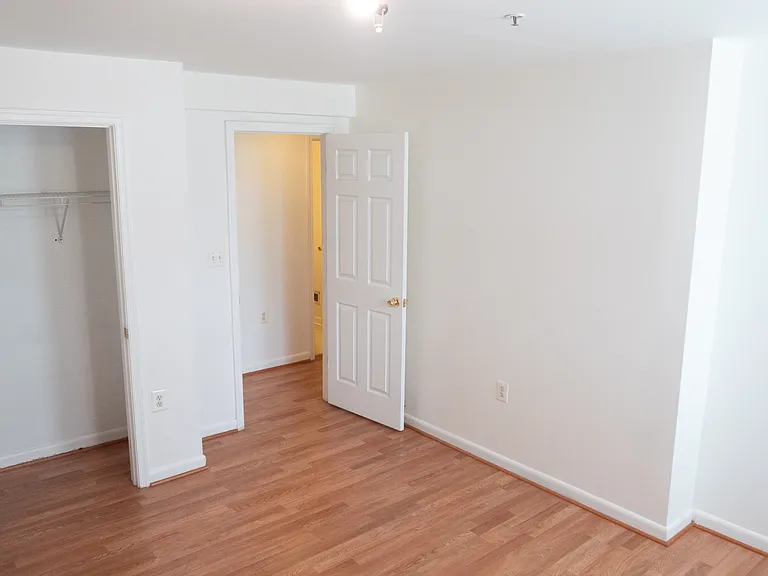 2300 18th St NE #2300 — Photo 32