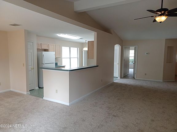 4th image of 1886 DARTMOUTH Drive