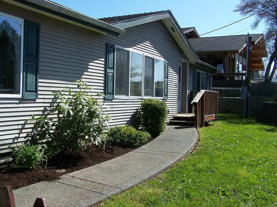 1st image of 451 Farragut Ave N