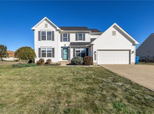 38316 Overlook Ct, North Ridgeville, OH 44039