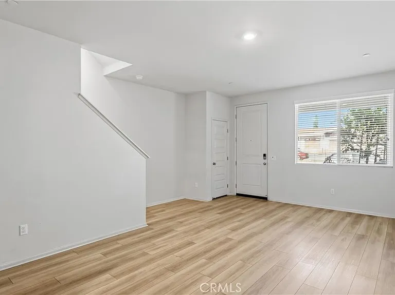 205 N Vincent Ave #117 — Photo 2