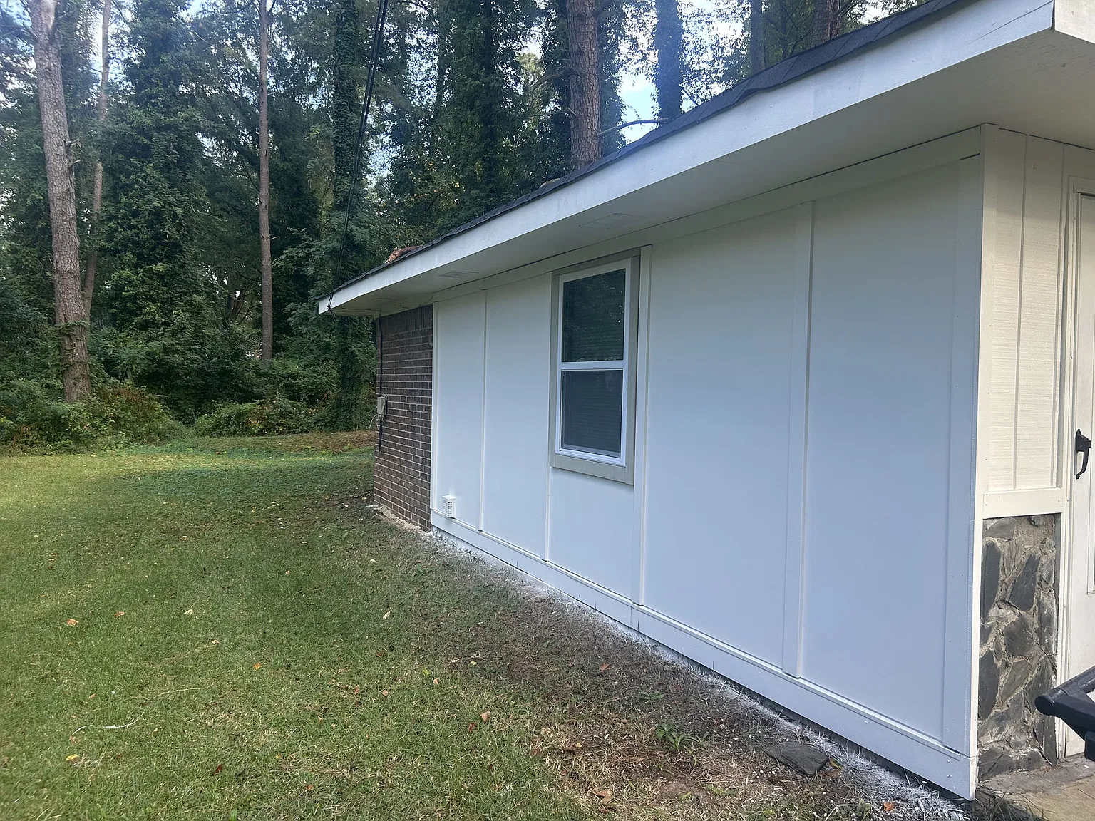 3 bed, 1025 sqft, $1,400 — Photo 2