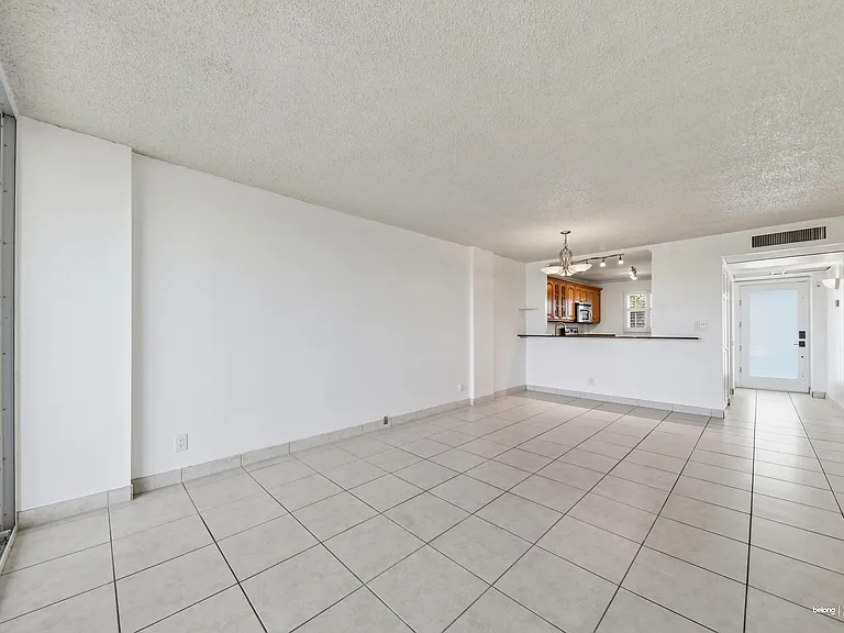 121 Royal Park Dr #3A — Photo 20