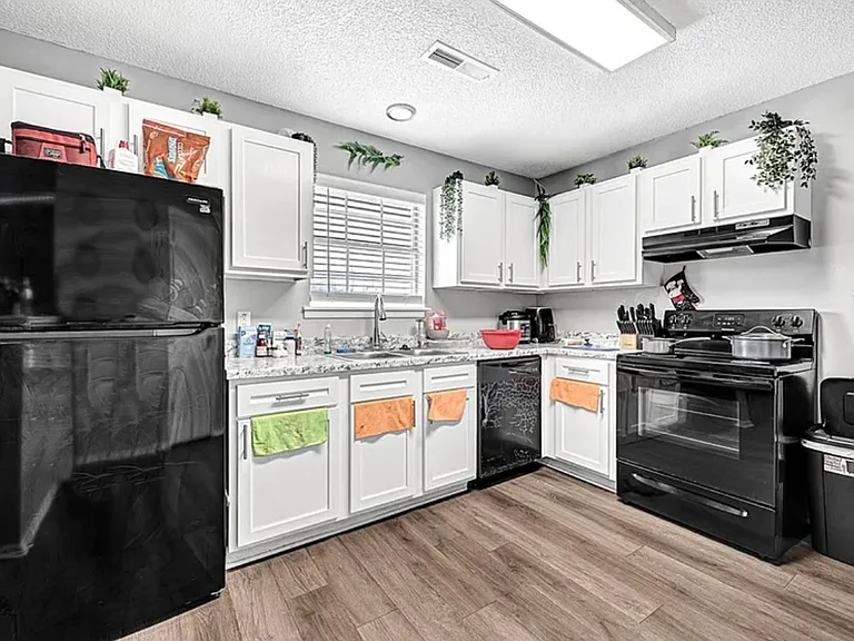 2103C Christy Dr #A — Photo 6