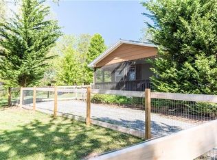 32 Gatewood Rd, Asheville, NC 28806