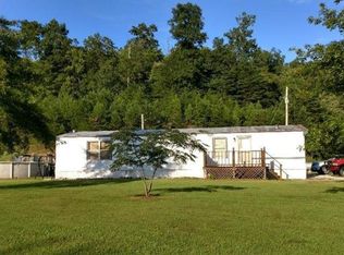 125 Hunter Ln, West Liberty, KY 41472