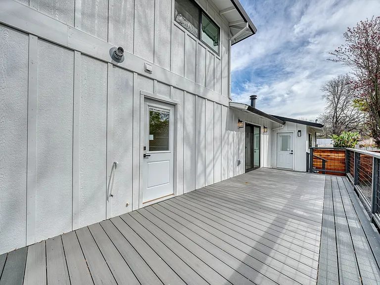 295 Foothill Blvd — Photo 47