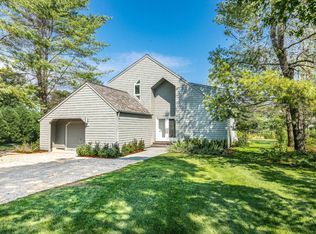 51 Huckleberry Ln, East Hampton, NY 11937