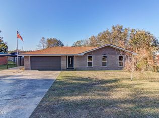 2206 Popps Ferry Rd, Biloxi, MS 39532