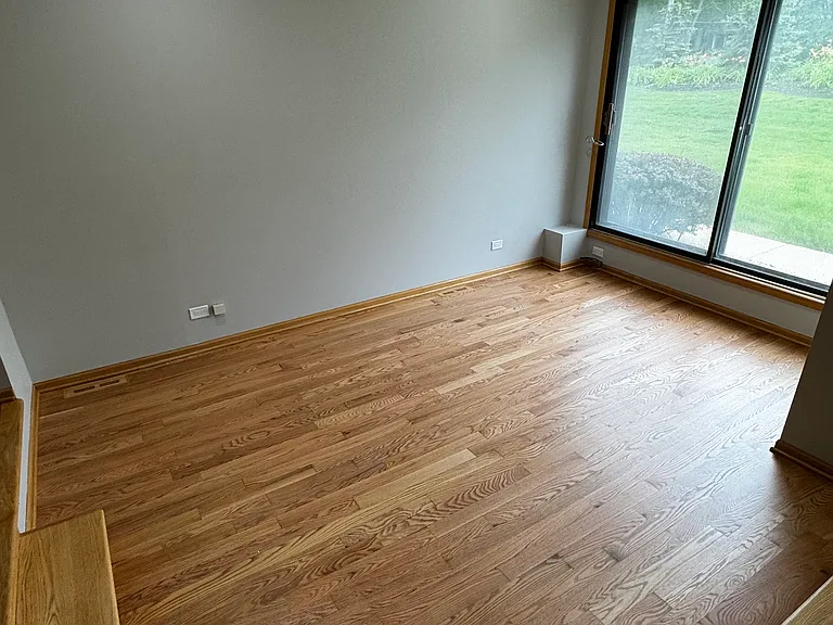 786 Greenwood Rd — Photo 4