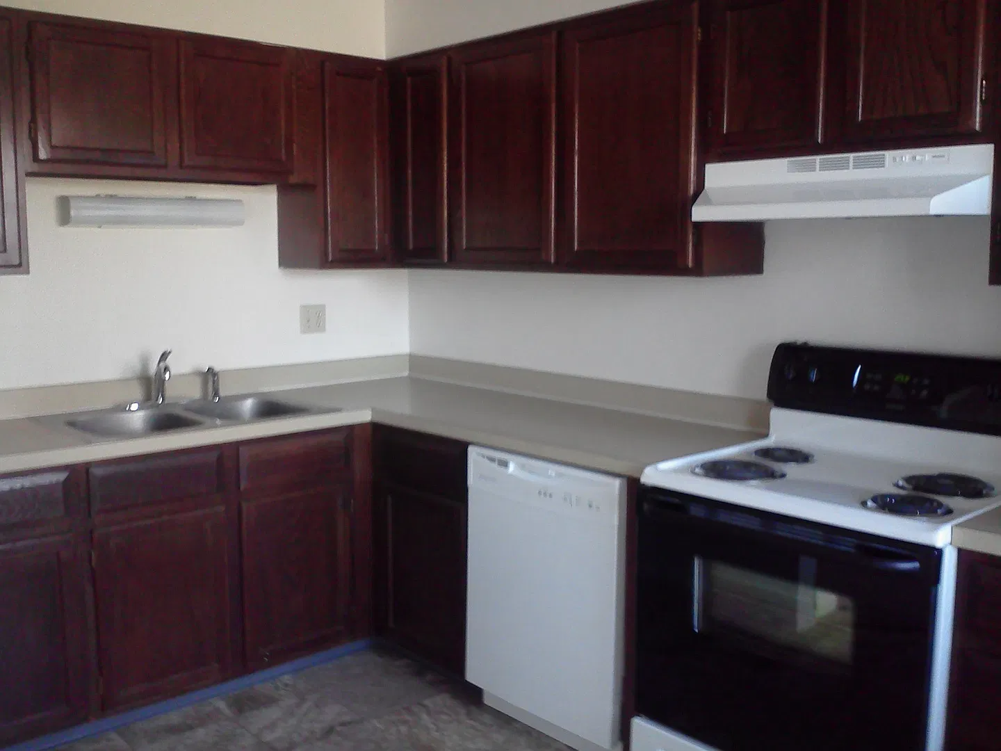 Regency Apartments 4715 — Photo 2