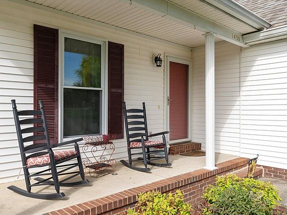 2nd image of 1430 Amberwood Cir