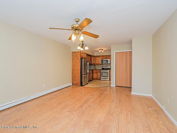 3rd image of 68 Gardenia Ln
