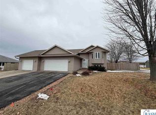 100 Tattler Ln, Mankato, MN 56001