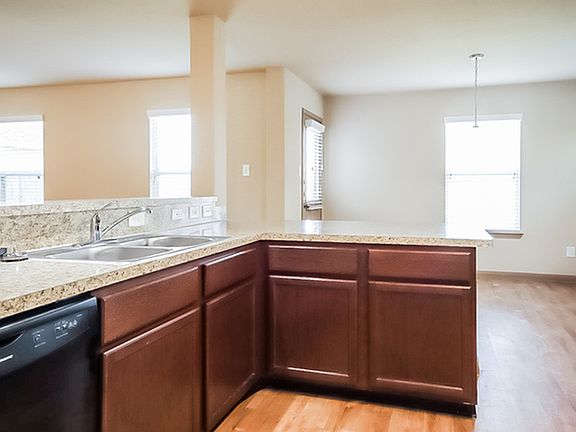 4th image of 5830 Long Arbor Ln