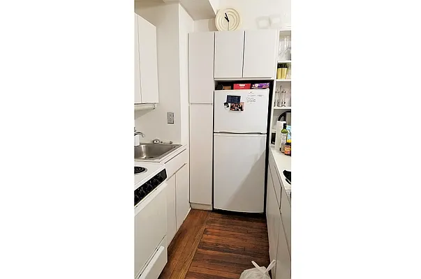 Rented by City Connections Realty | media 9