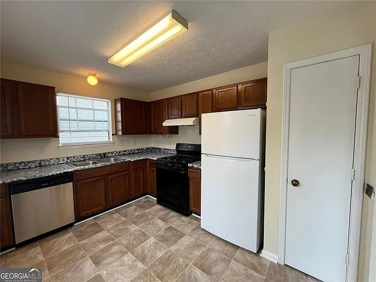 1183 Red Oak Cv — Photo 6