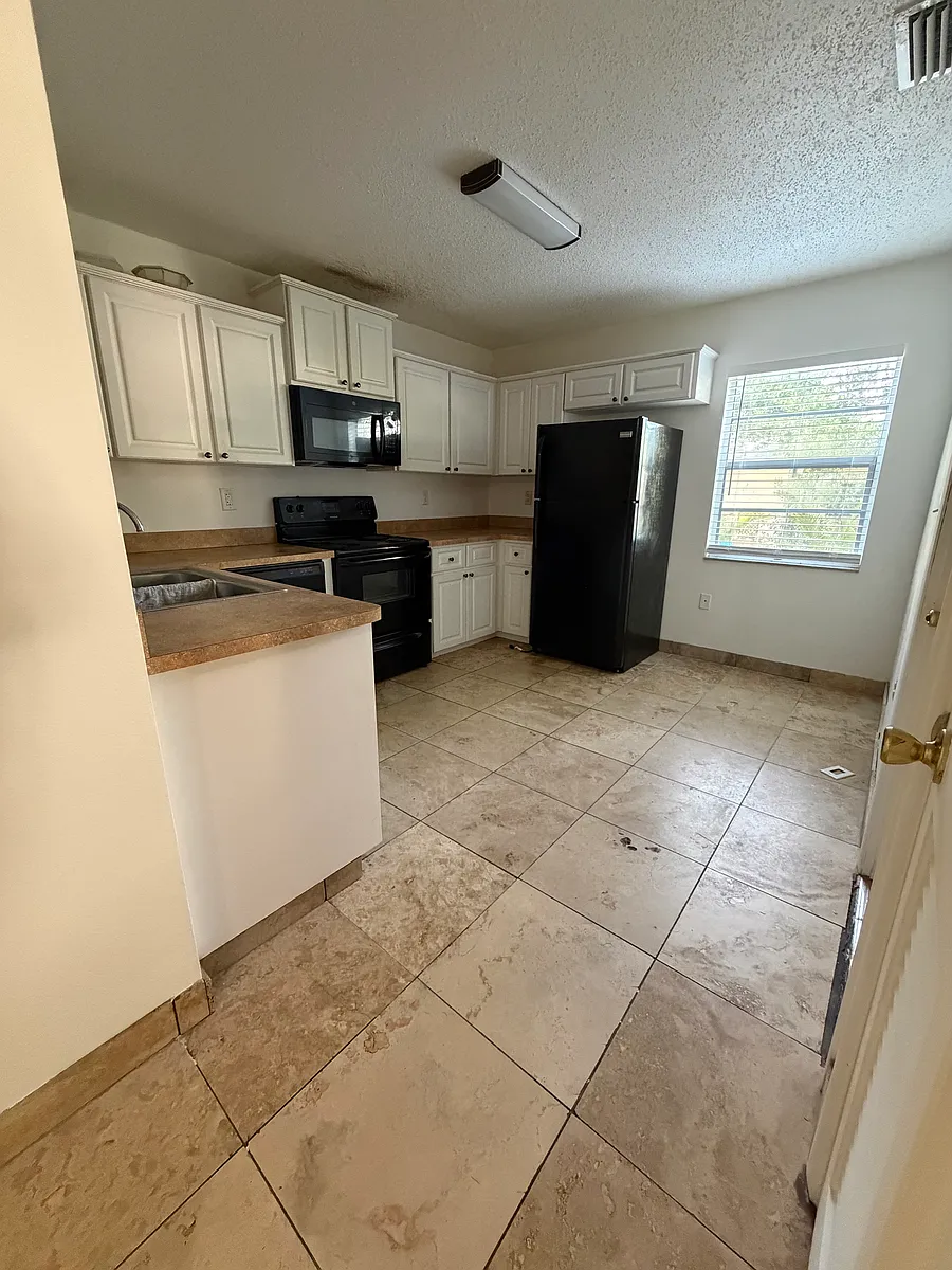 Building Photo - 13205 Whaler Dr