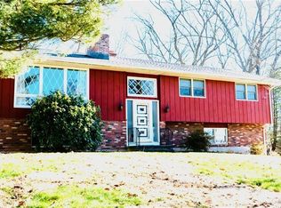 77 Bennett Rd, East Haven, CT 06513