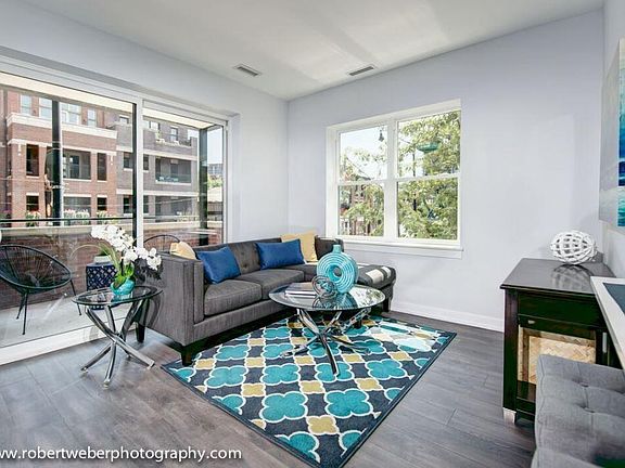 5th image of 904 W Montana St APT 301