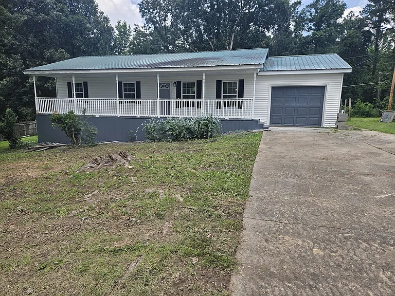 5801 Oakhaven Dr — Photo 2