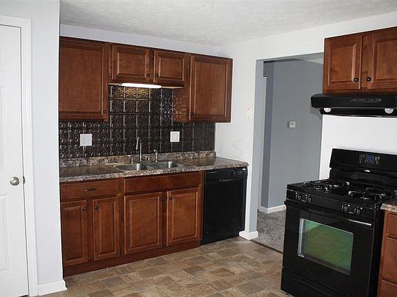 3rd image of 672 Redford Ave